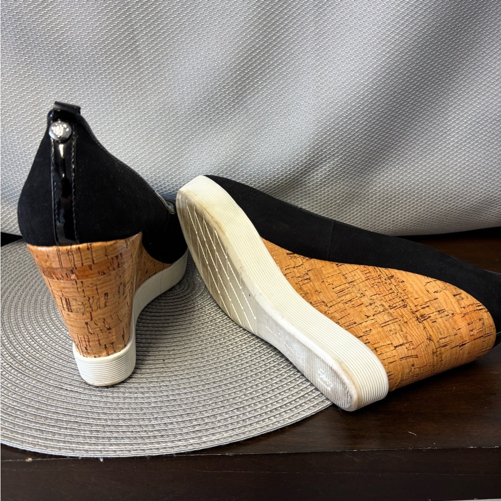 🟢Donald J Pliner peep toe glossy cork wedge in black and white & sneaker tread - Picture 3 of 3